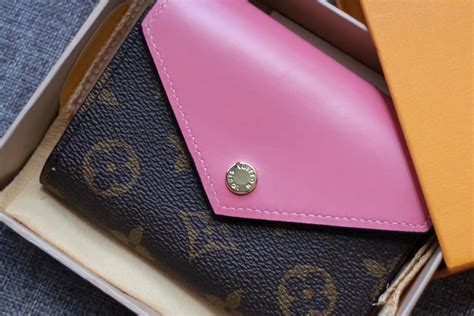 how much do louis vuitton replica wallet cost